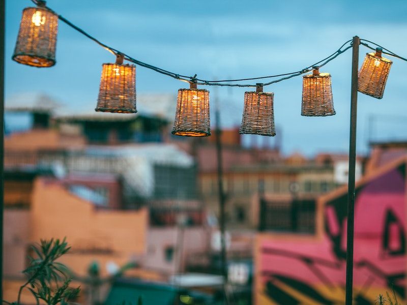Eclairage LED pergola : 3 solutions pour illuminer votre terrasse